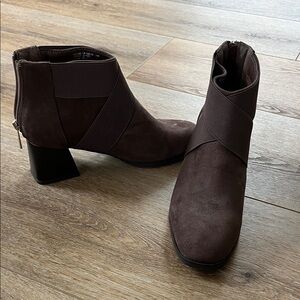 Anne Klein Brown Ankle Boots